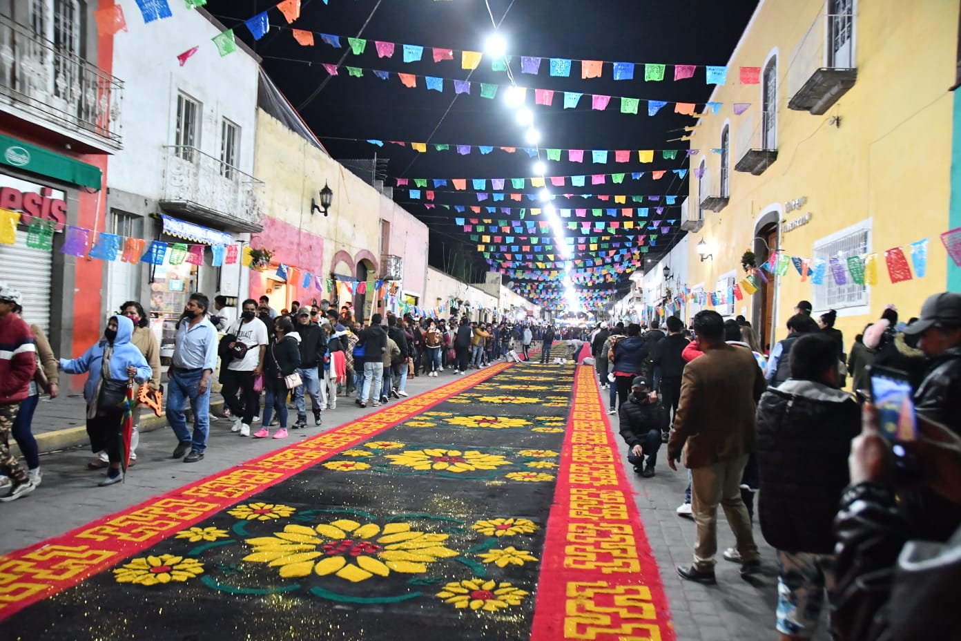Impulsa Salvador Santos Cedillo la creación del Centro de Documentación de las Alfombras y Tapetes de Huamantla
